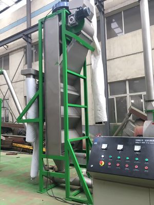 300 كجم / ساعة ، 500 كجم / ساعة ، سحق وغسالة زجاجات HDPE 1000 كجم / ساعة