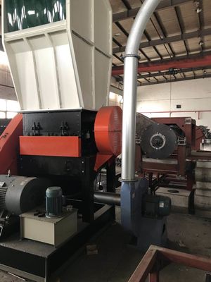 شفرات V 550 مم تدور 90kw آلة كسارة بلاستيكية