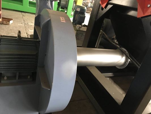 شفرات V 550 مم تدور 90kw آلة كسارة بلاستيكية