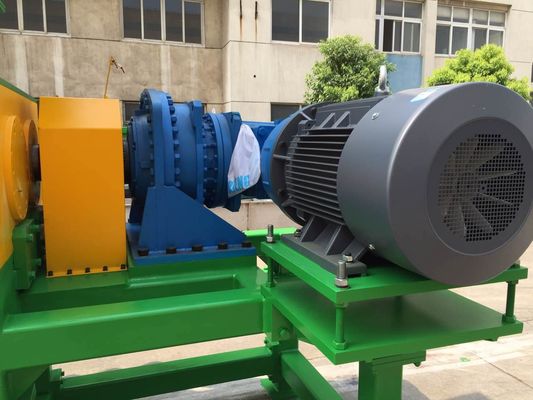 38 شفرة 18.5kw تقطيع الأسطوانة البلاستيكية ، تقطيع ذو شافت مزدوج منخفض الضوضاء