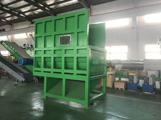 2000kg / H النفايات PET زجاجات البلاستيك آلة إعادة تدوير بالة قواطع